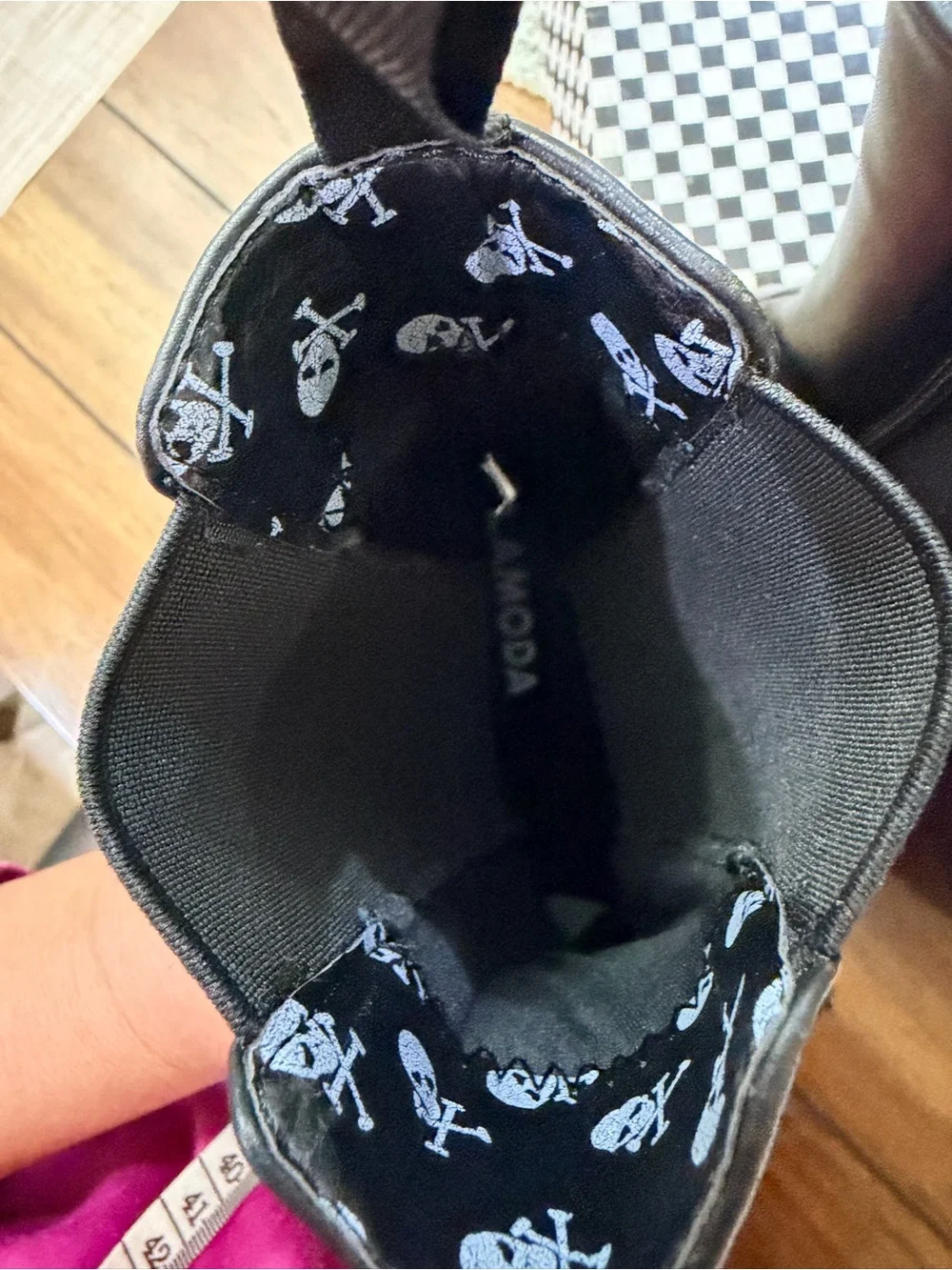 Lamoda Black Chunky Platform Chelsea Boots Women's Size 6 Skull Lining